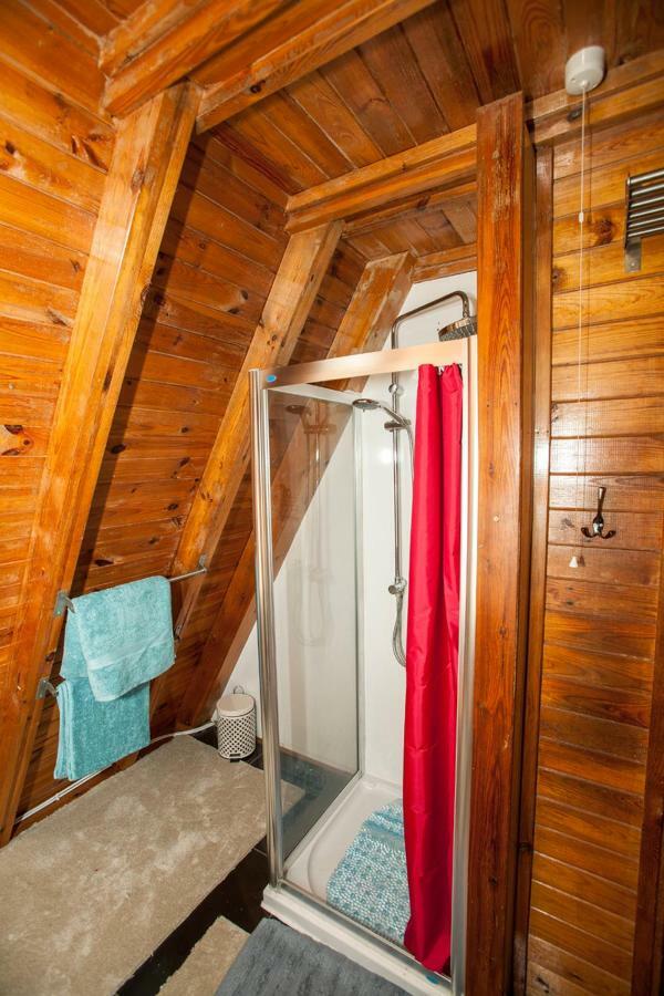 格拉弗姆水上山林小屋 Grafham 外观 照片